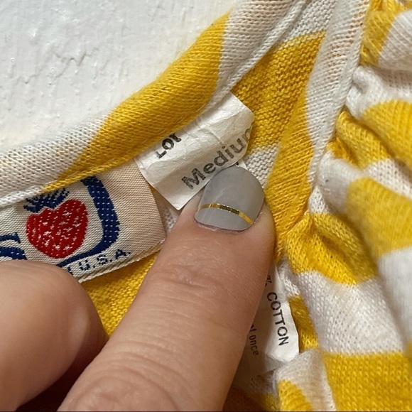 Berries Made in USA Vintage Tank M - Picture 5 of 6